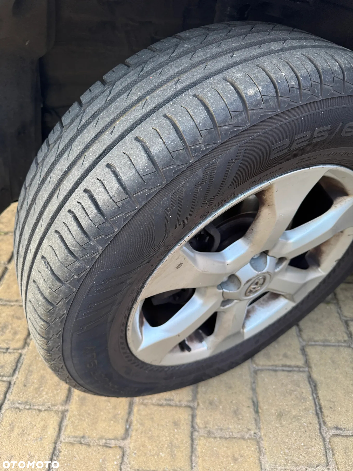 Toyota RAV4 2.0 VVT-i Premium - 11