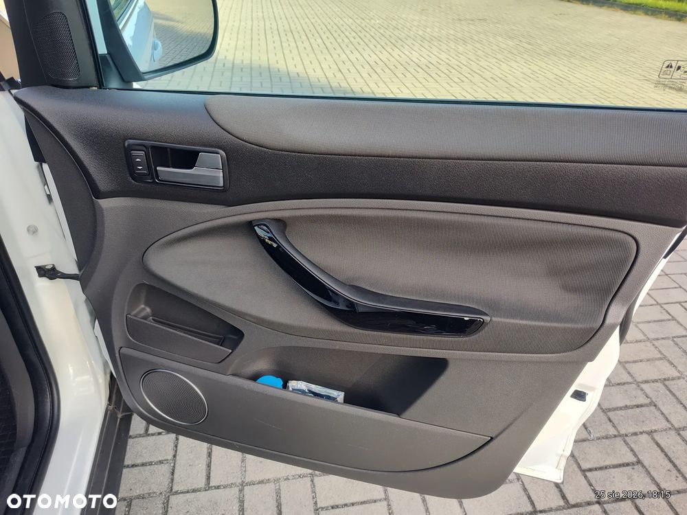 Ford Kuga 2.0 TDCi Titanium - 32