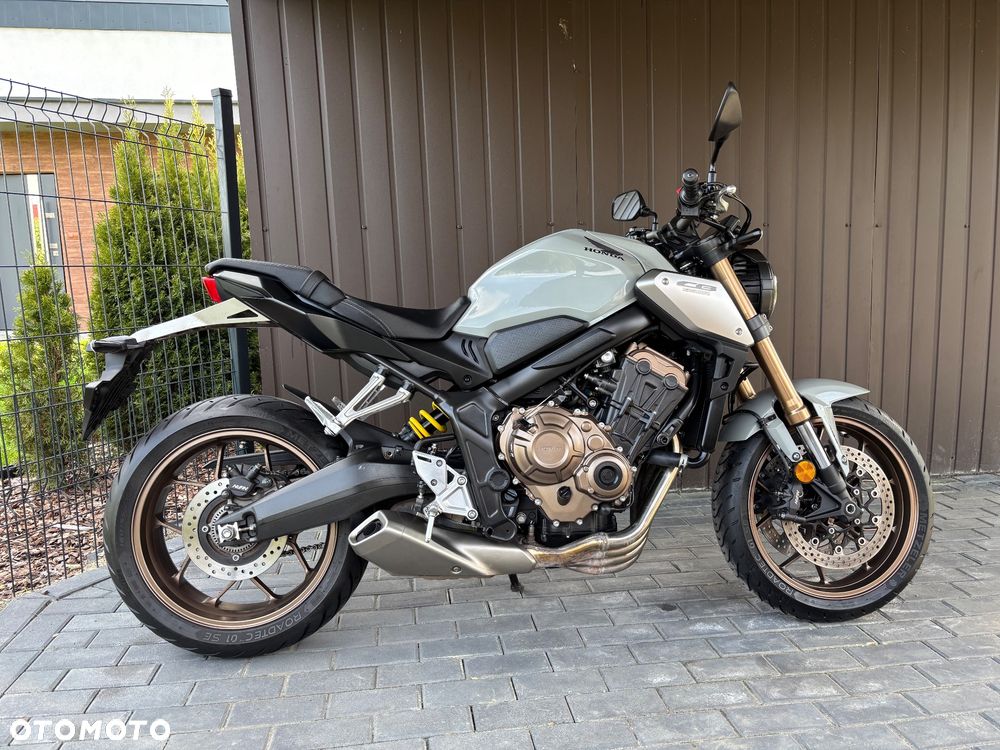 Honda CB - 22
