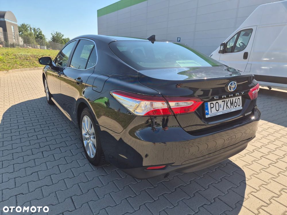 Toyota Camry 2.5 Hybrid Comfort CVT - 3