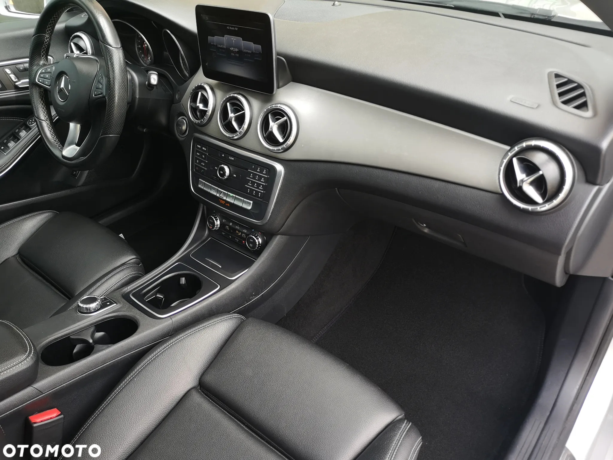 Mercedes-Benz CLA - 9