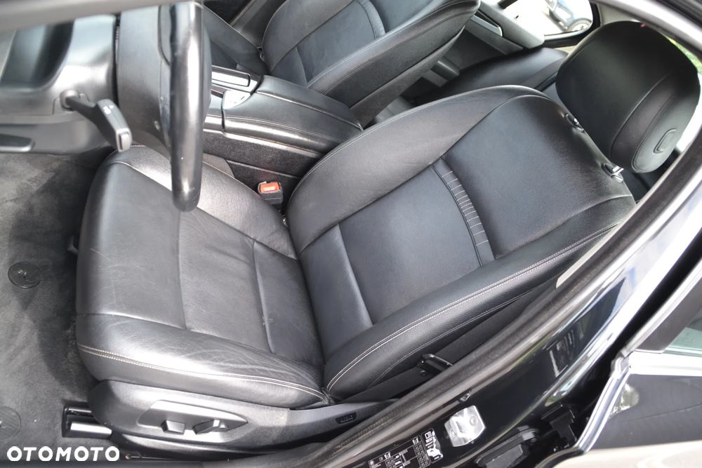 BMW Seria 5 520d Luxury Line - 37