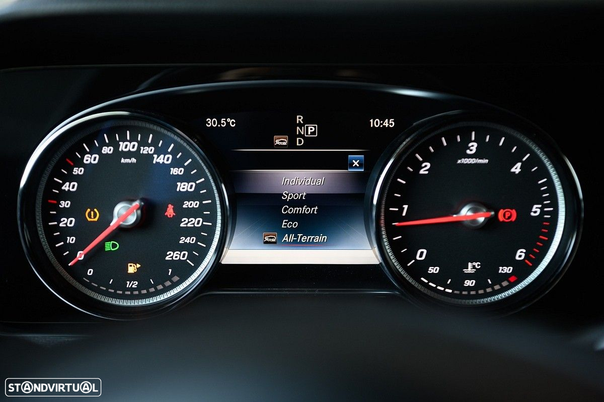Mercedes-Benz E 220 d 4-Matic All Terrain Avantgarde - 48