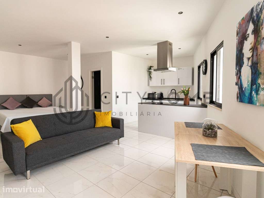 Prédio com 5 Apartamentos - Renovado - Baixa de Albufeira - Grande imagem: 4/53