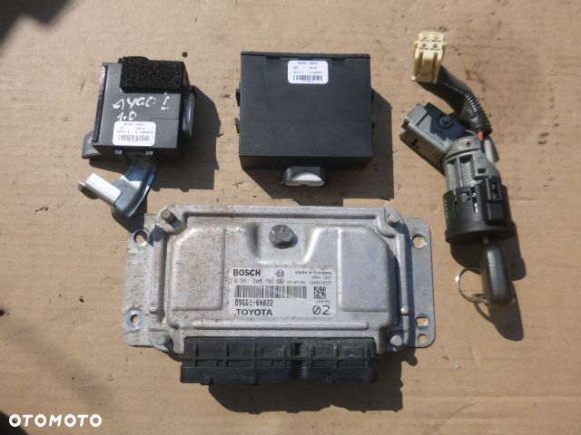 ZESTAW STARTOWY KOMPUTER STACYJKA IMMOBILIZER TOYOTA AYGO 1.0 - 4