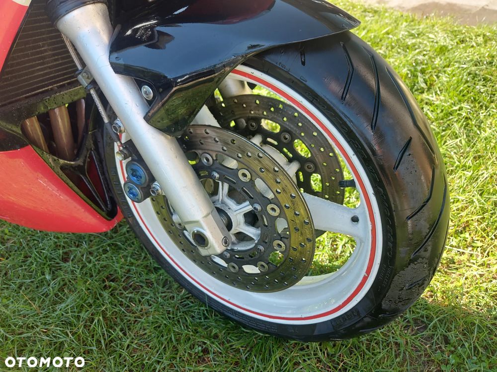 Yamaha R6 - 19
