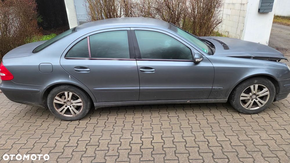 Mercedes-Benz Klasa E 200 Kompressor Classic Sport Edition - 4