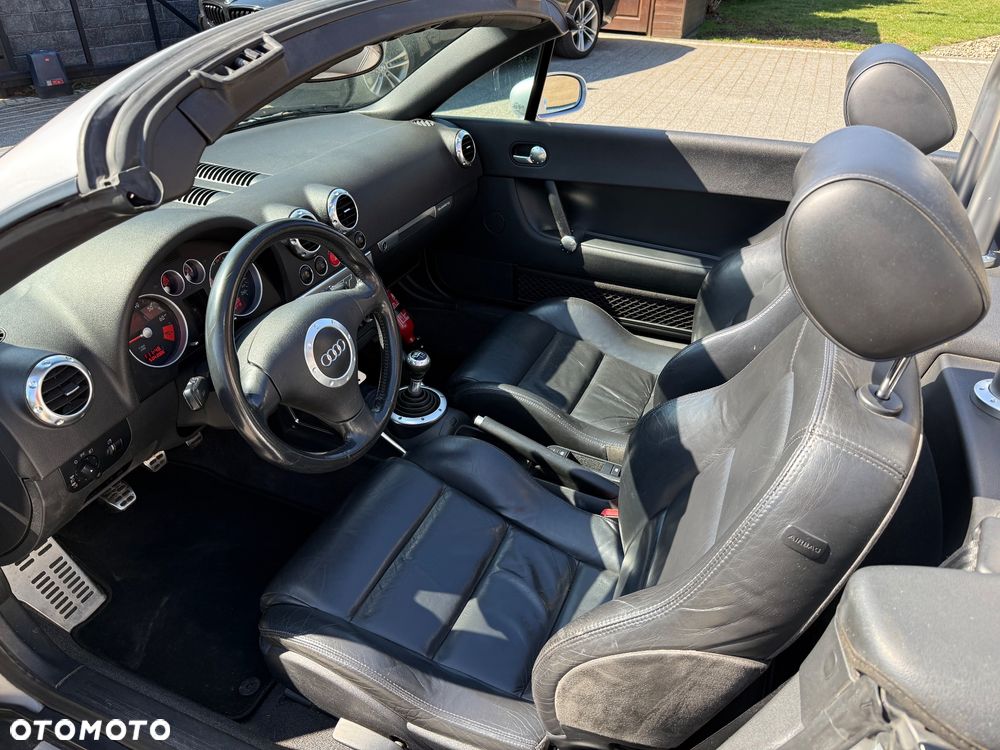 Audi TT Roadster 1.8 T quattro - 31