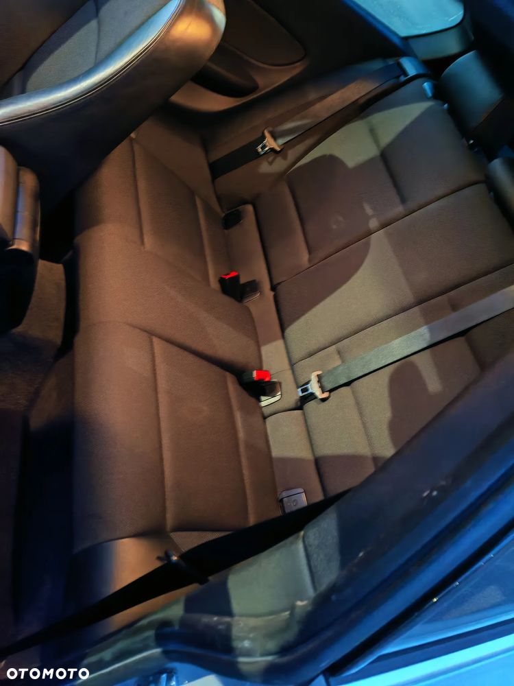 BMW Seria 1 118d DPF Edition Sport - 12