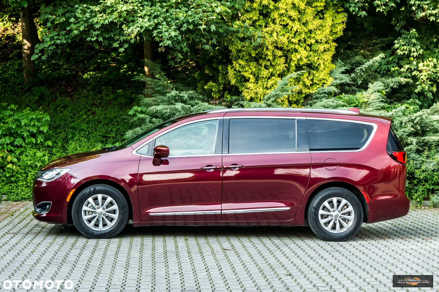 Chrysler Pacifica - 3
