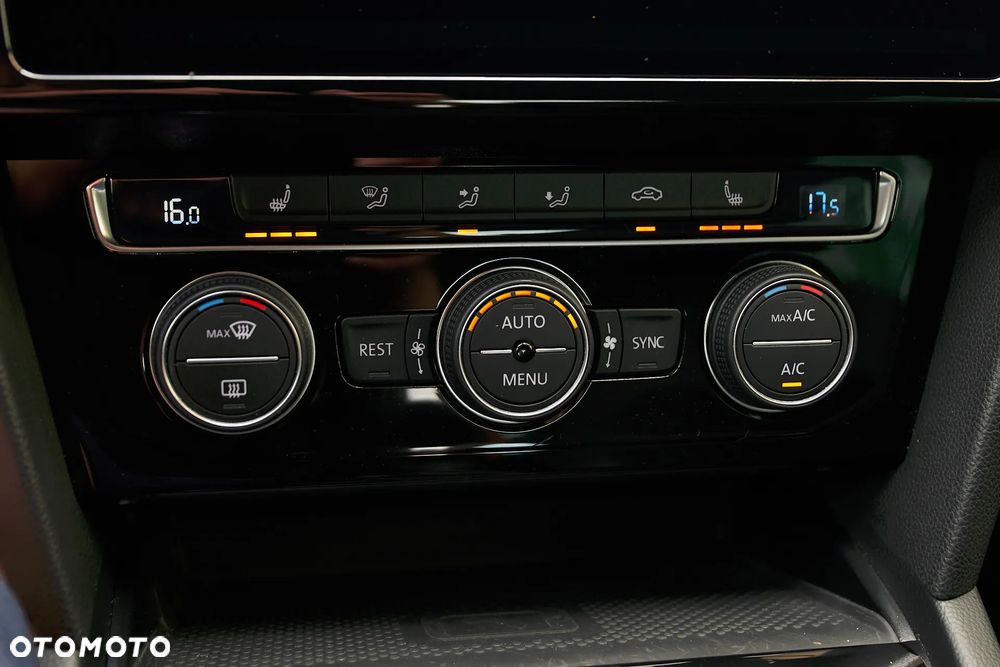 Volkswagen Passat 1.5 TSI OPF DSG Highline - 31