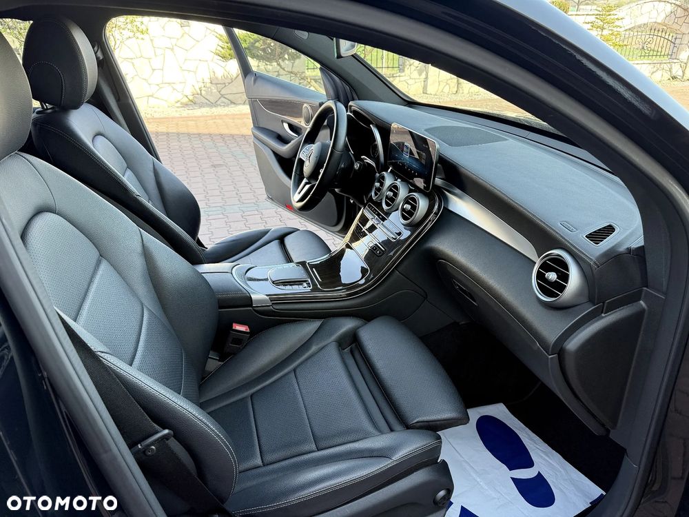 Mercedes-Benz GLC - 11