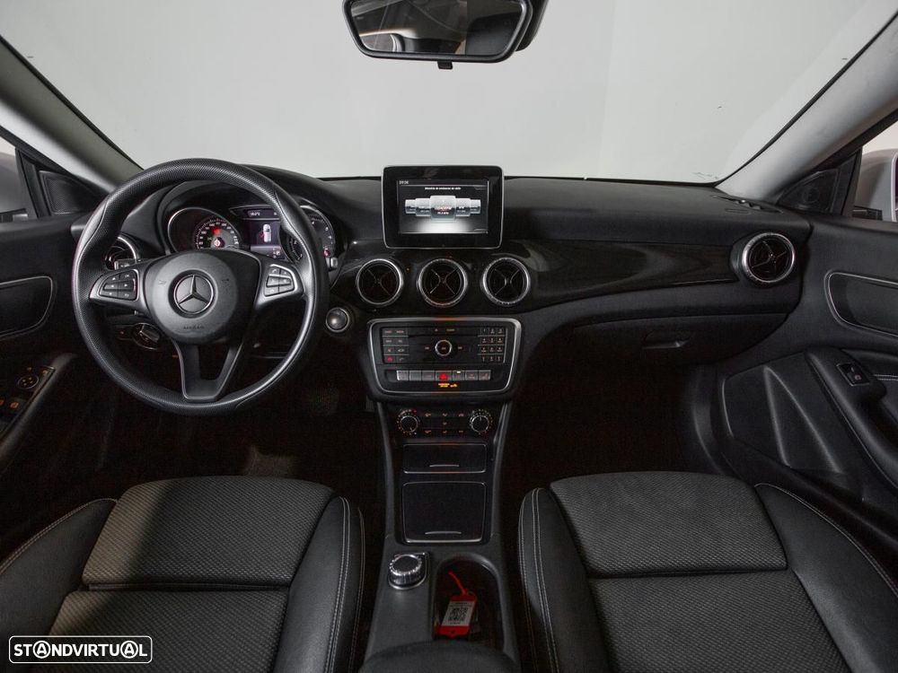Mercedes-Benz CLA 200 - 7