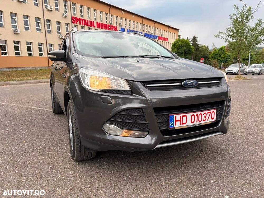 Ford Kuga 2.0 TDCi 4WD Powershift Titanium - 4
