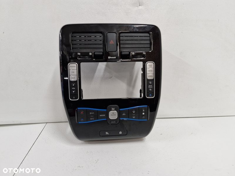 NISSAN LEAF I PANEL ŚRODKOWY KLIMATYZACJI RAMKA KRATKI NAWIEWU 275003NH0C - 1