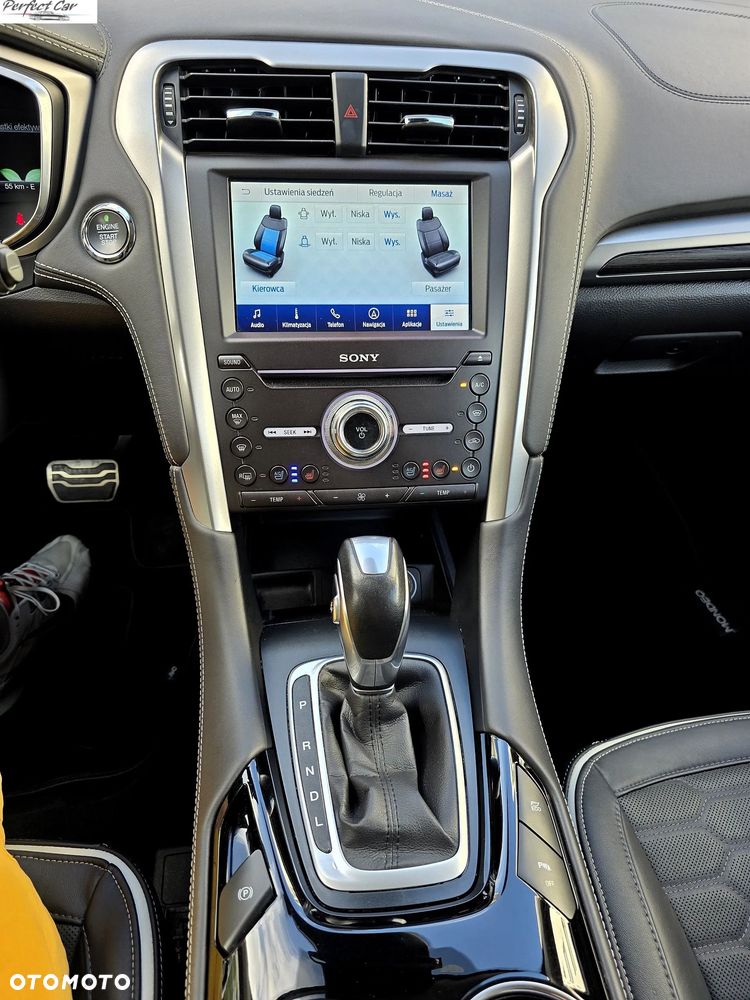 Ford Mondeo SW 2.0 Hybrid Vignale - 23