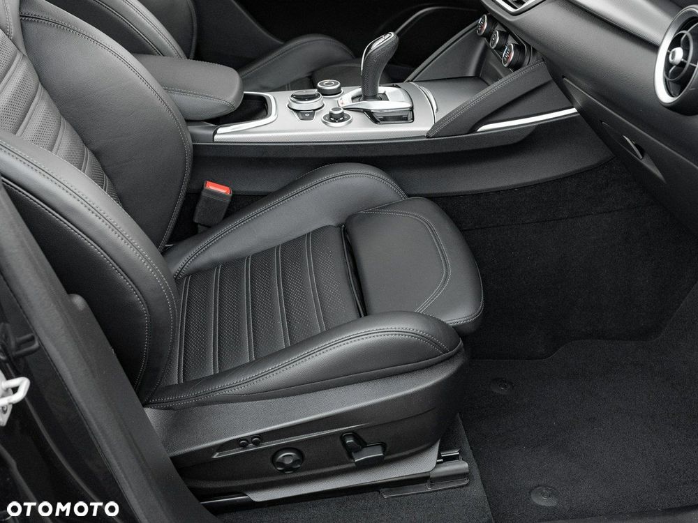 Alfa Romeo Stelvio 2.0 Turbo Veloce Q4 - 31
