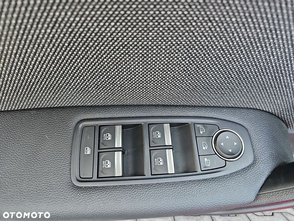 Renault Captur 1.8 E-TECH Full Hybrid 160 Techno - 18