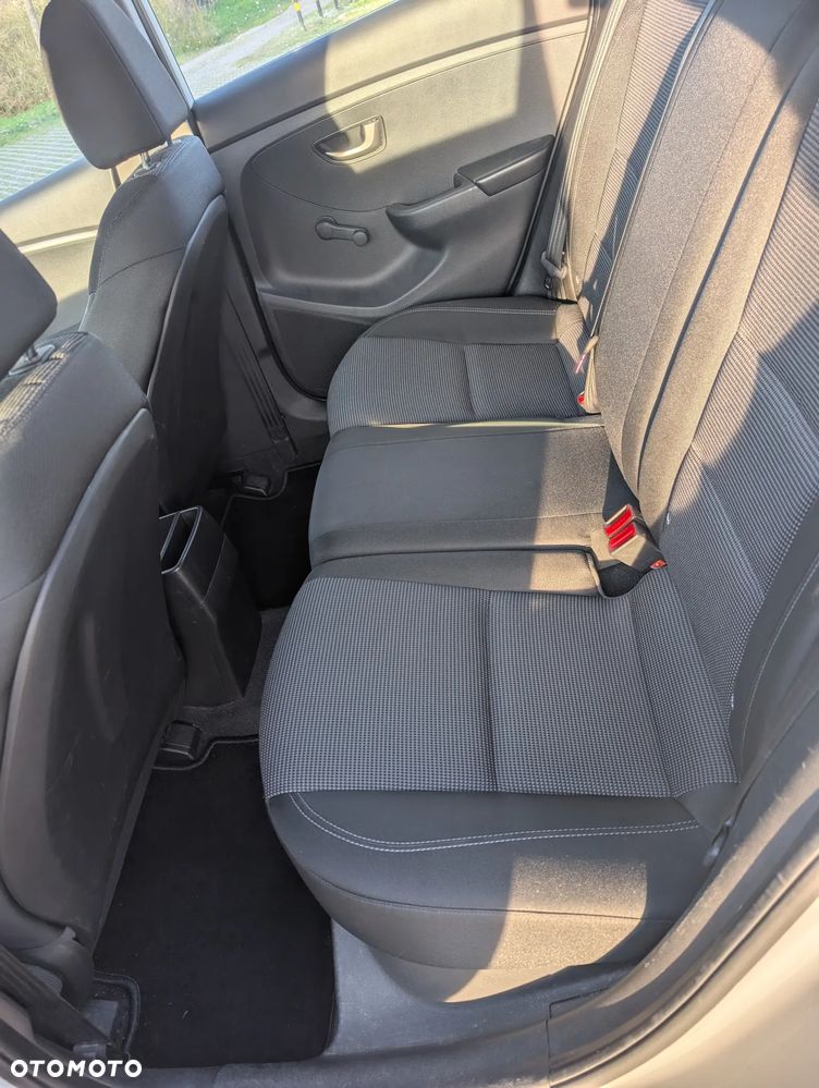 Hyundai i30 1.4 Base - 13