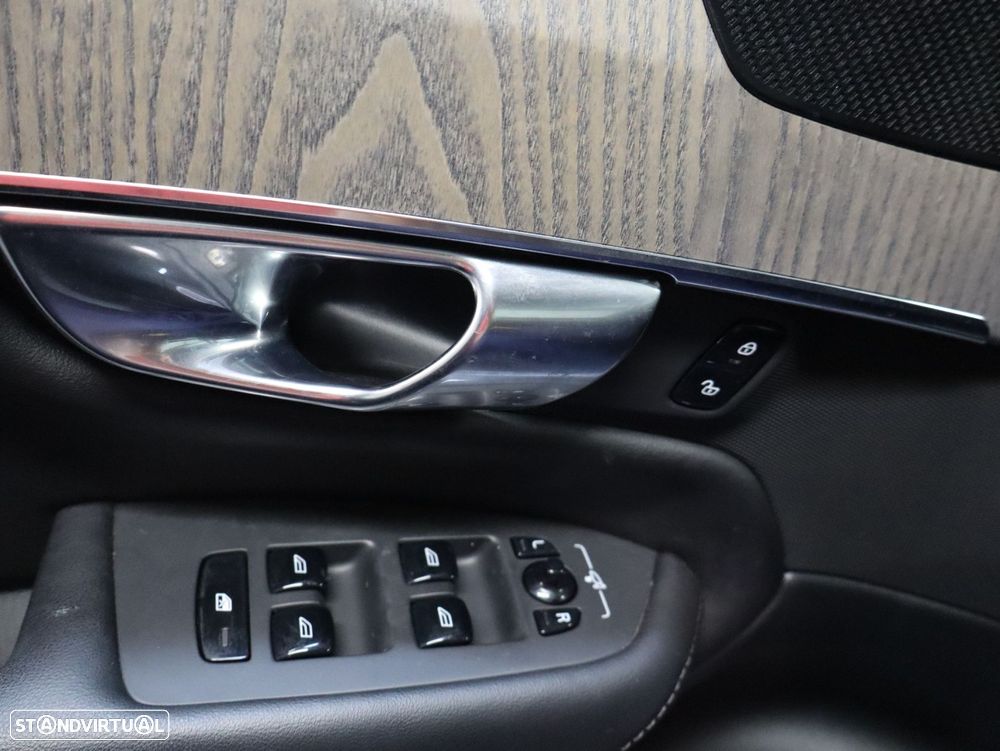 Volvo XC 90 2.0 T8 PHEV Inscription AWD - 19