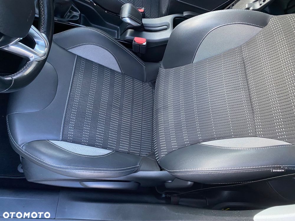 Peugeot 2008 BlueHDi 100 STOP & START Allure - 3