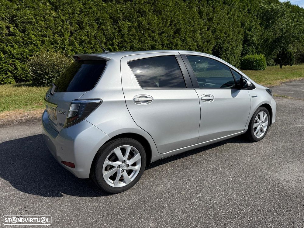 Toyota Yaris 1.5 HSD Comfort+P.Style - 9