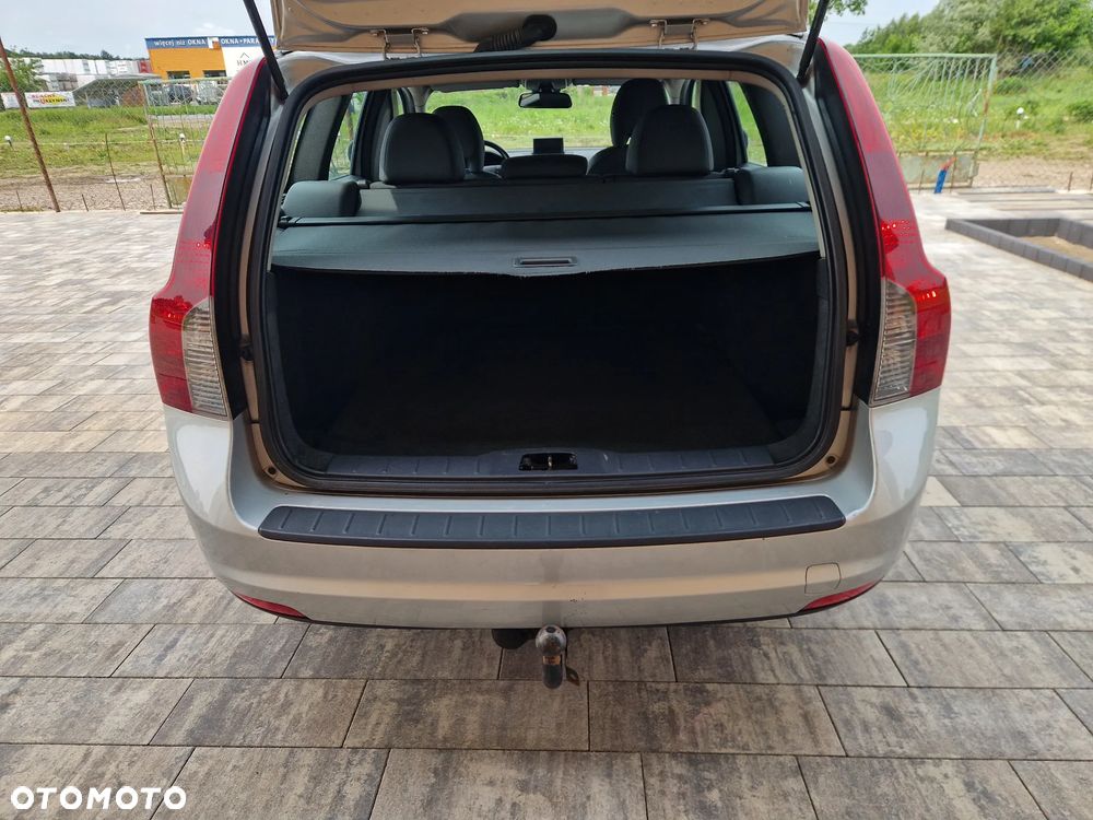 Volvo V50 1.6D Momentum - 14
