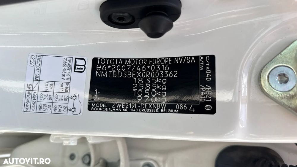 Toyota Corolla 1.8 HSD Business - 36