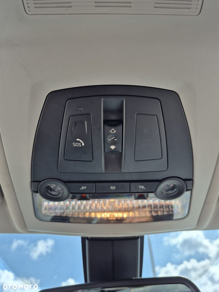 BMW X1 xDrive18d Sport Line - 22