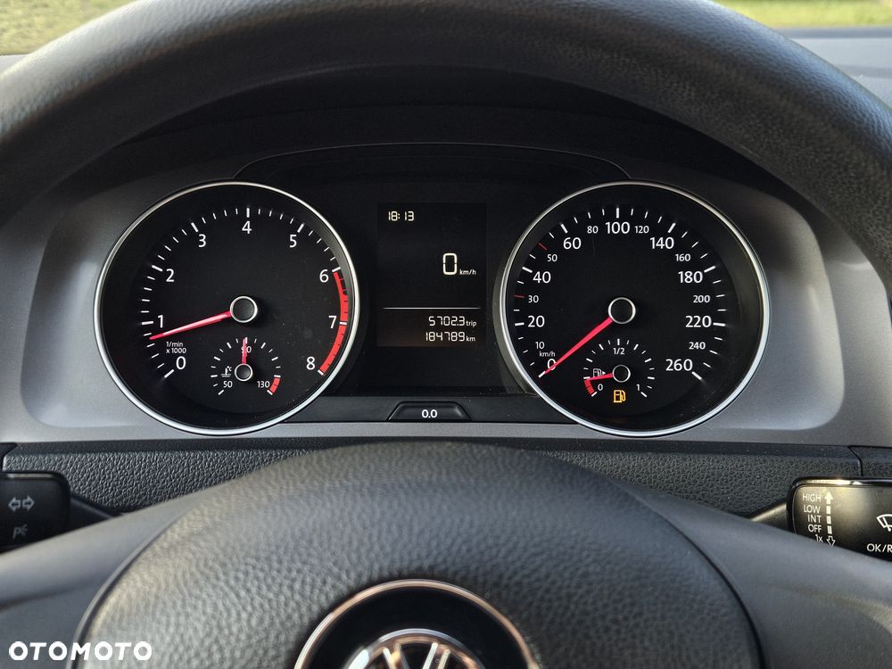 Volkswagen Golf - 6