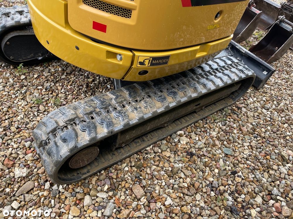 Caterpillar 302.7D CR - 15