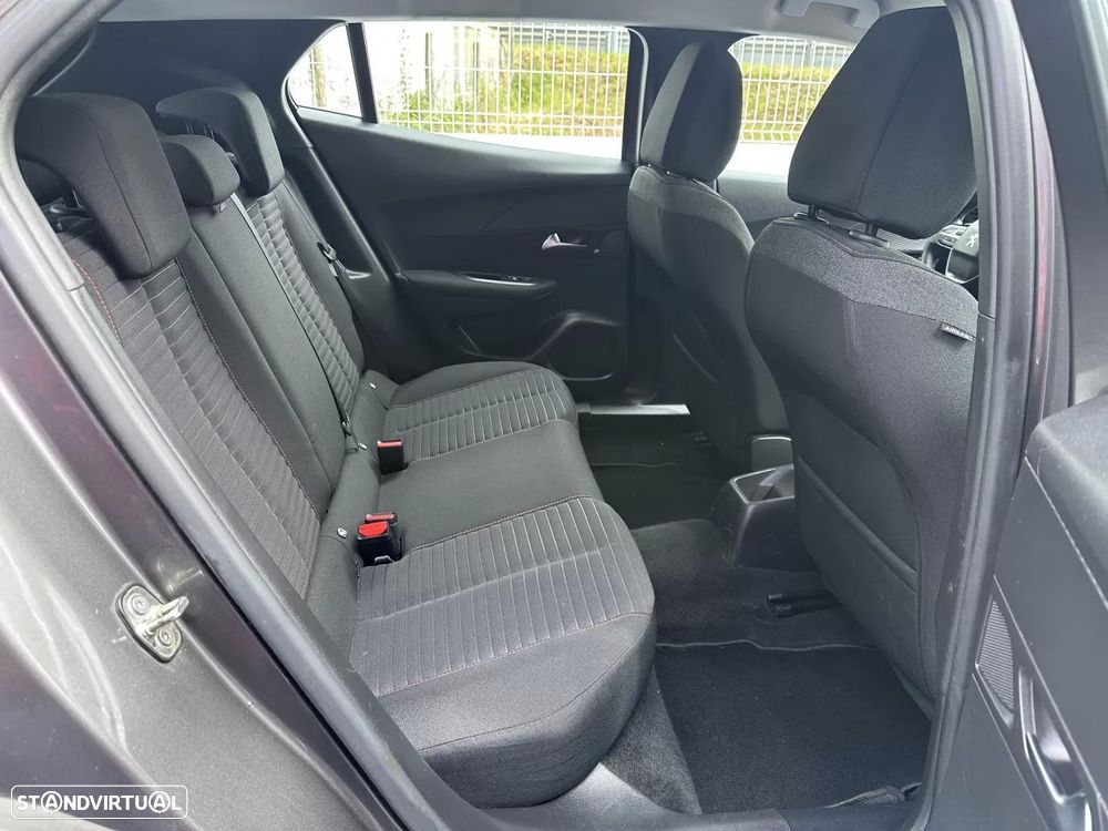 Peugeot 2008 1.2 PureTech Allure Pack - 25