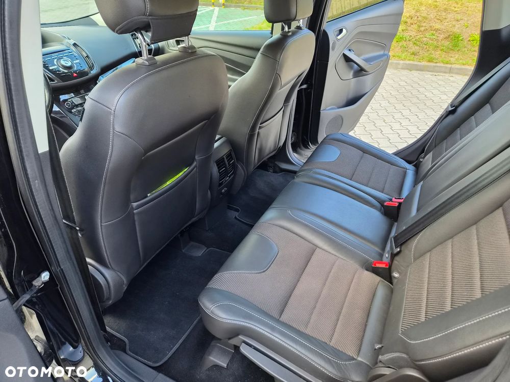 Ford Kuga 1.5 EcoBoost 2x4 Titanium - 10