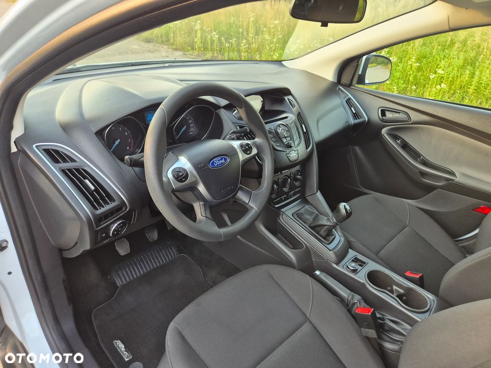 Ford Focus 1.0 EcoBoost Start-Stopp-System Ambiente - 24