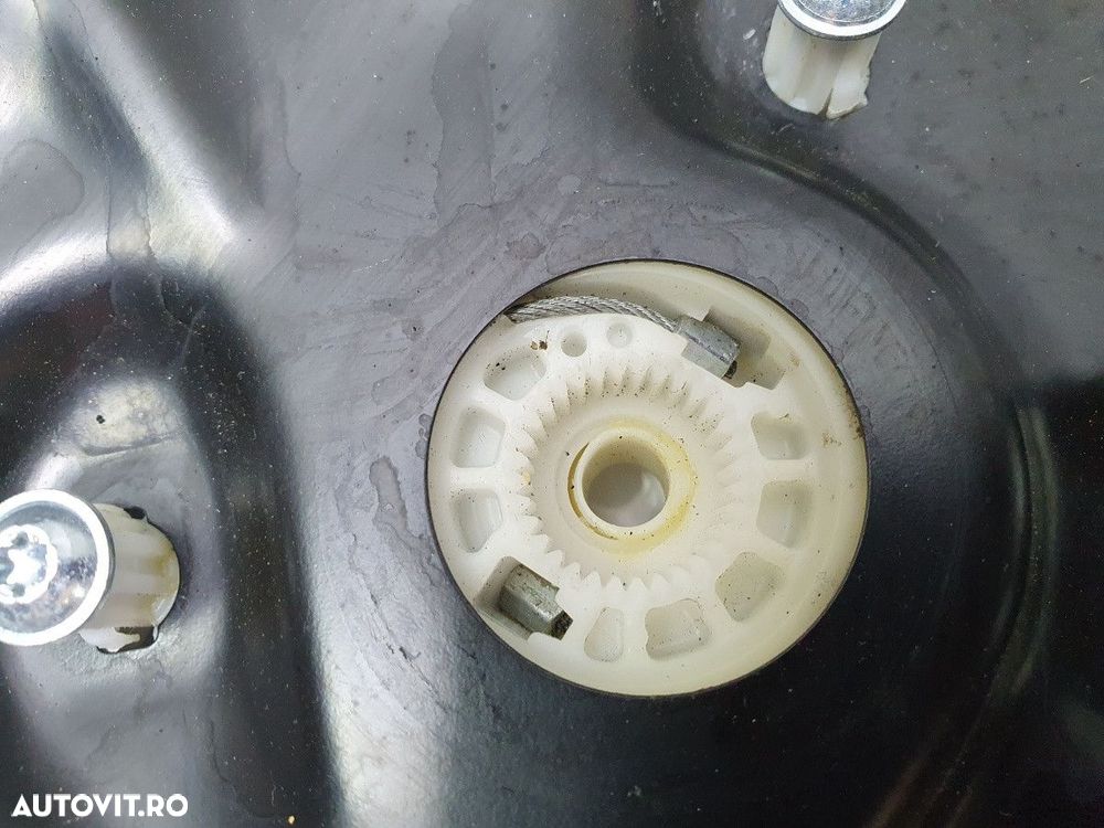 Macara stanga spate  VOLKSWAGEN PASSAT Variant (3C5) [ 2005 - 2011 ] OEM 3C4839755H / 3C4 839 755 H - 3