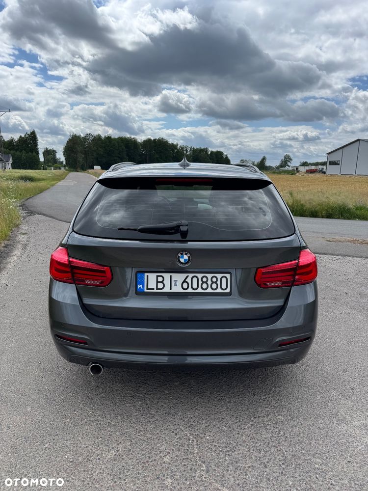 BMW Seria 3 318d Sport Line - 7