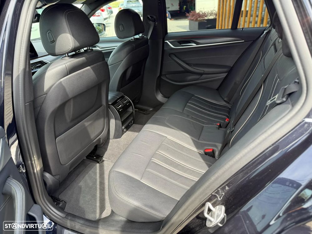 BMW 530 e Pack Desportivo M - 21