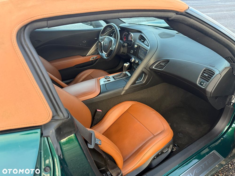 Chevrolet Corvette - 12