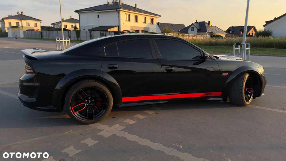 Dodge Charger 6.4 Scat Pack Widebody - 19