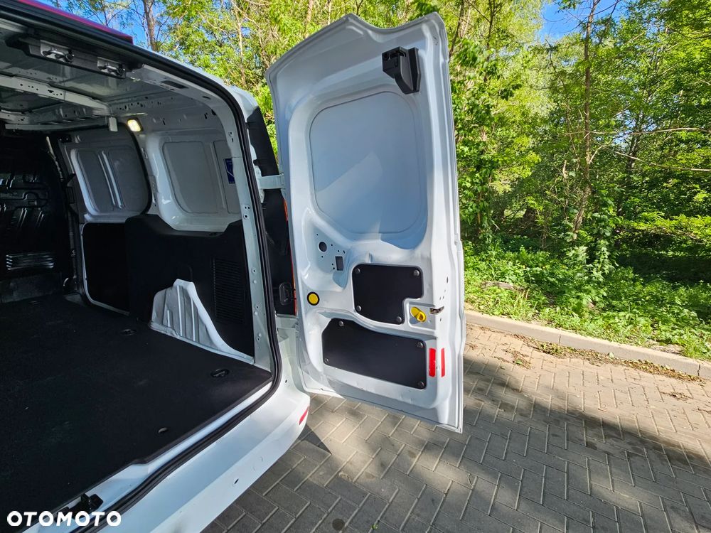 Ford Transit Connect - 11