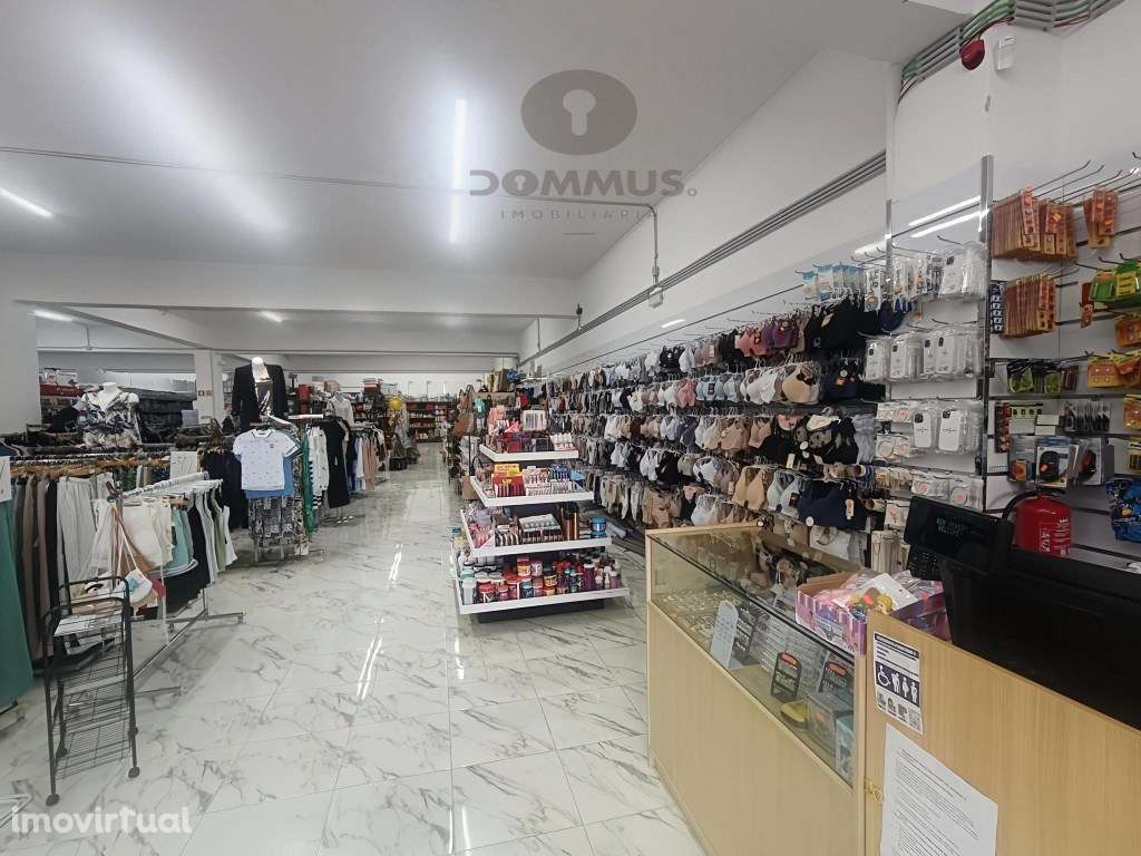 Espaço Comercial em Rio de Mouro - Grande imagem: 3/23