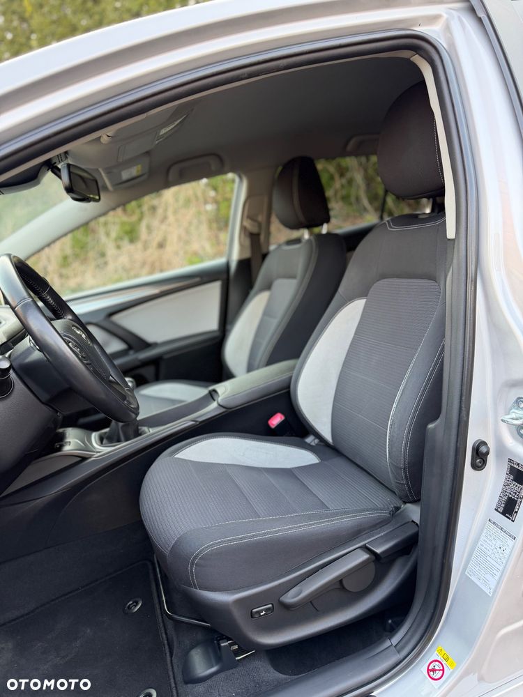 Toyota Avensis 2.0 D-4D Prestige - 13