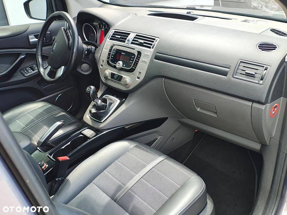 Ford Kuga 2.0 TDCi 4x4 Titanium - 23