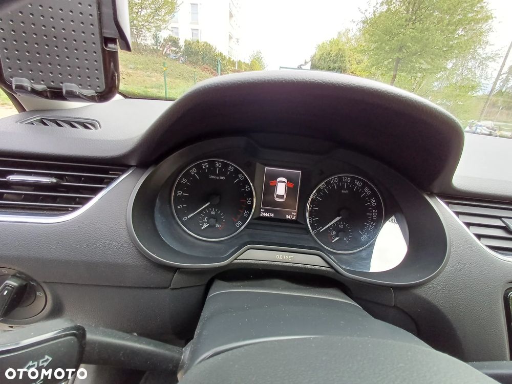 Skoda Octavia 2.0 TDI Elegance DSG - 13
