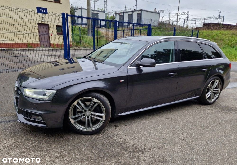Audi A4 Avant 2.0 TDI DPF quattro S line Sportpaket - 3