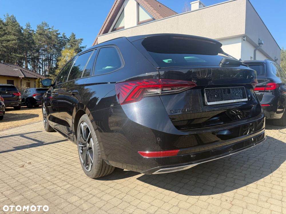 Skoda Octavia 2.0 TDI DSG Sportline - 3