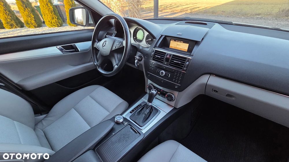 Mercedes-Benz Klasa C - 32