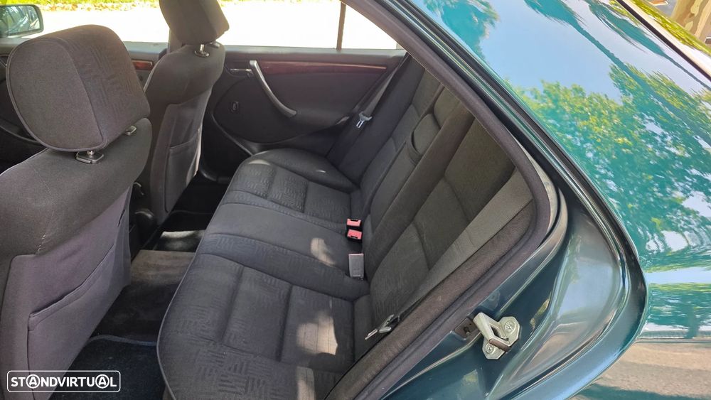 Mercedes-Benz C 220 D Elegance — fotografia 7