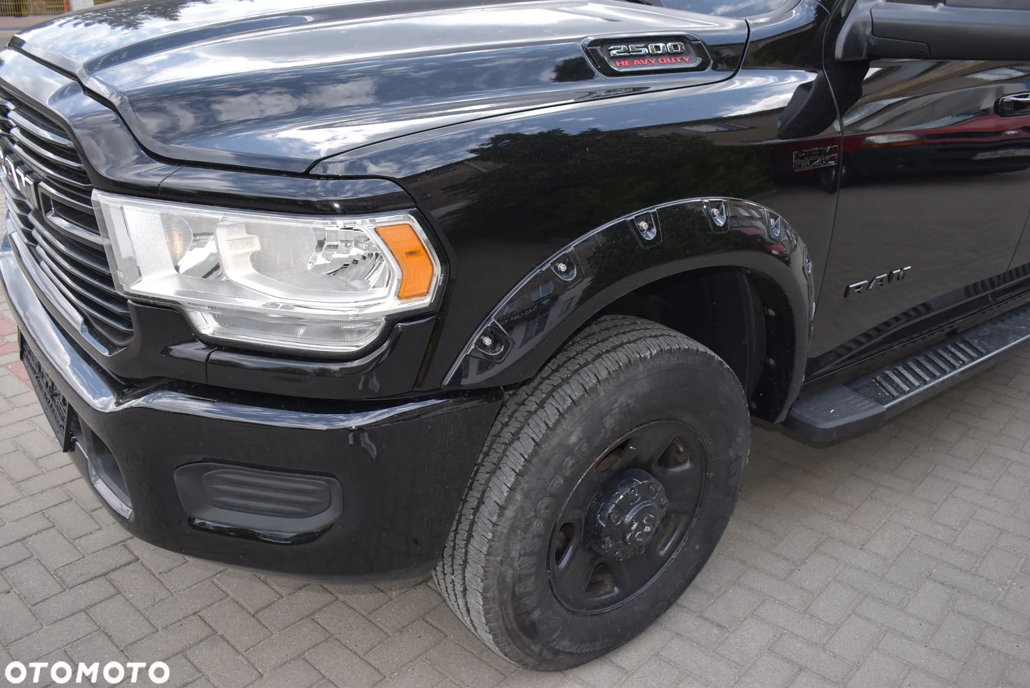 RAM 1500 Crew Cab Sport - 10