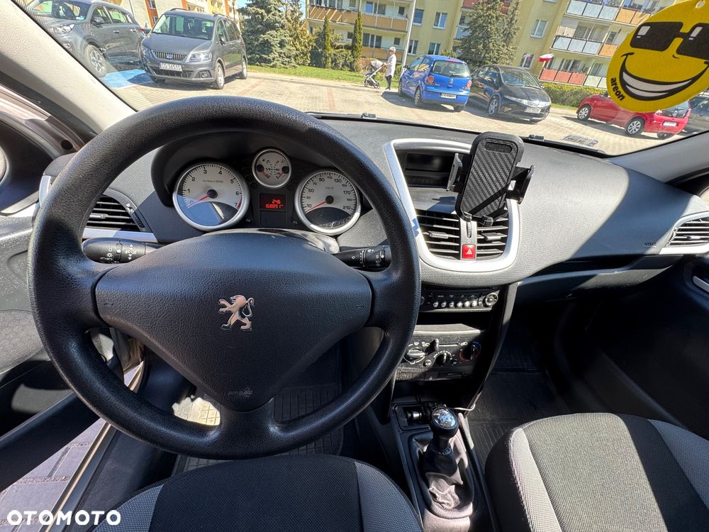 Peugeot 207 1.4 - 7